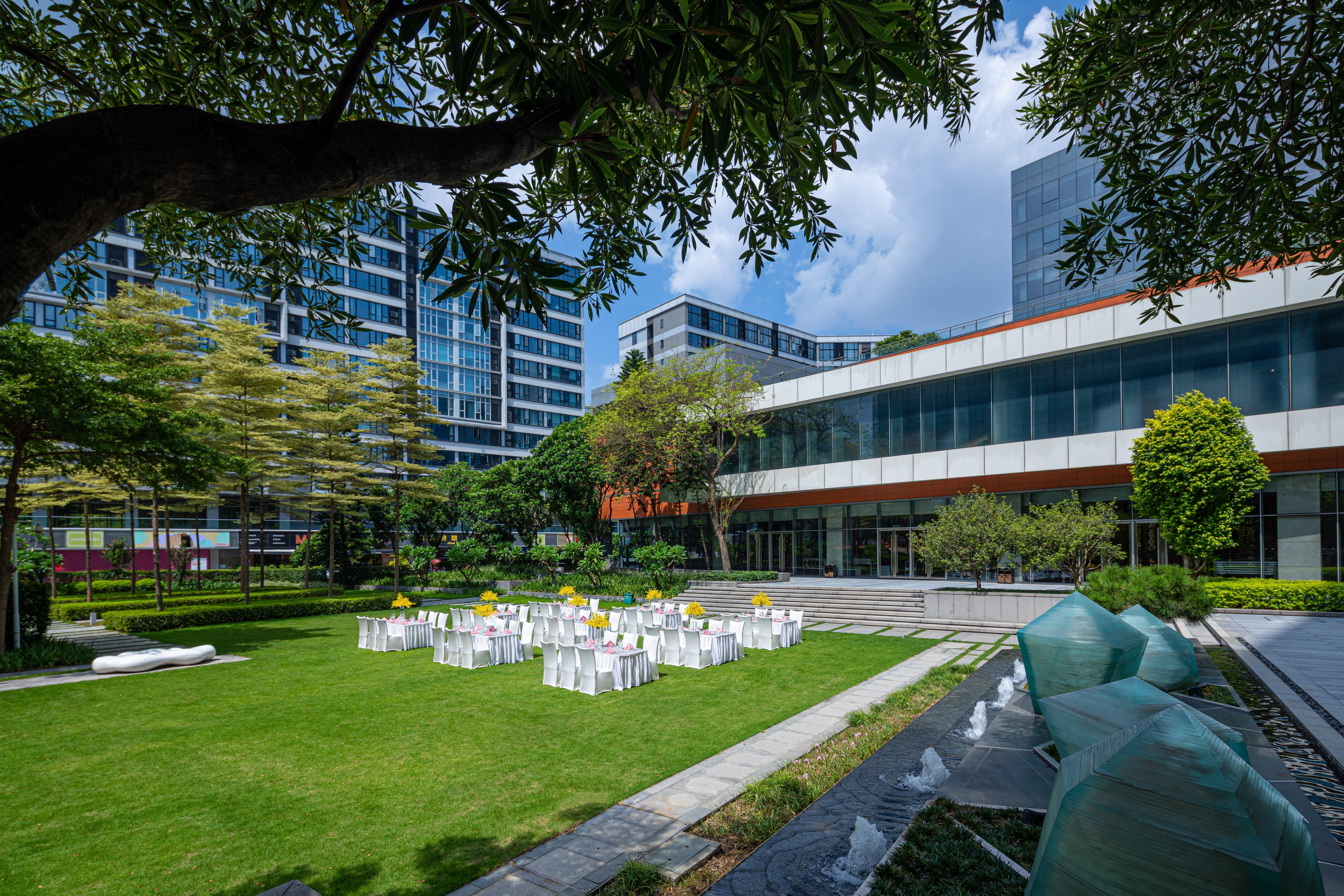 Crowne Plaza Guangzhou Huadu By Ihg - Free Shuttle Bus Between Hotel To Exhibition Center During Canton Fair Exterior foto